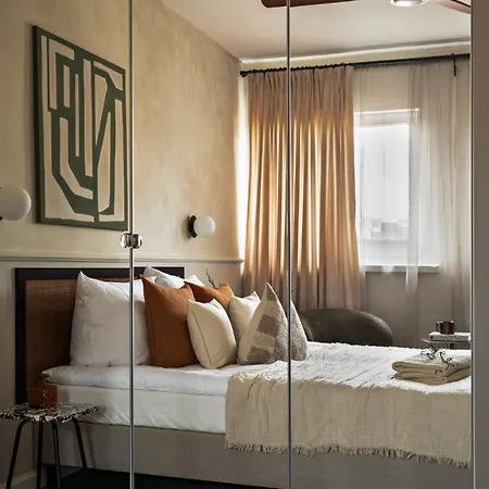 Апартаменты Nafenna 2-bedroom In Old Town