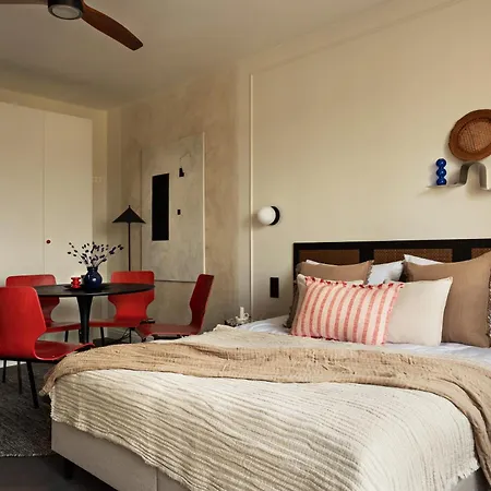 Nafenna 2-bedroom In Old Town Apartament