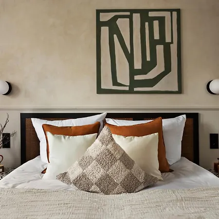 Nafenna 2-bedroom In Old Town *